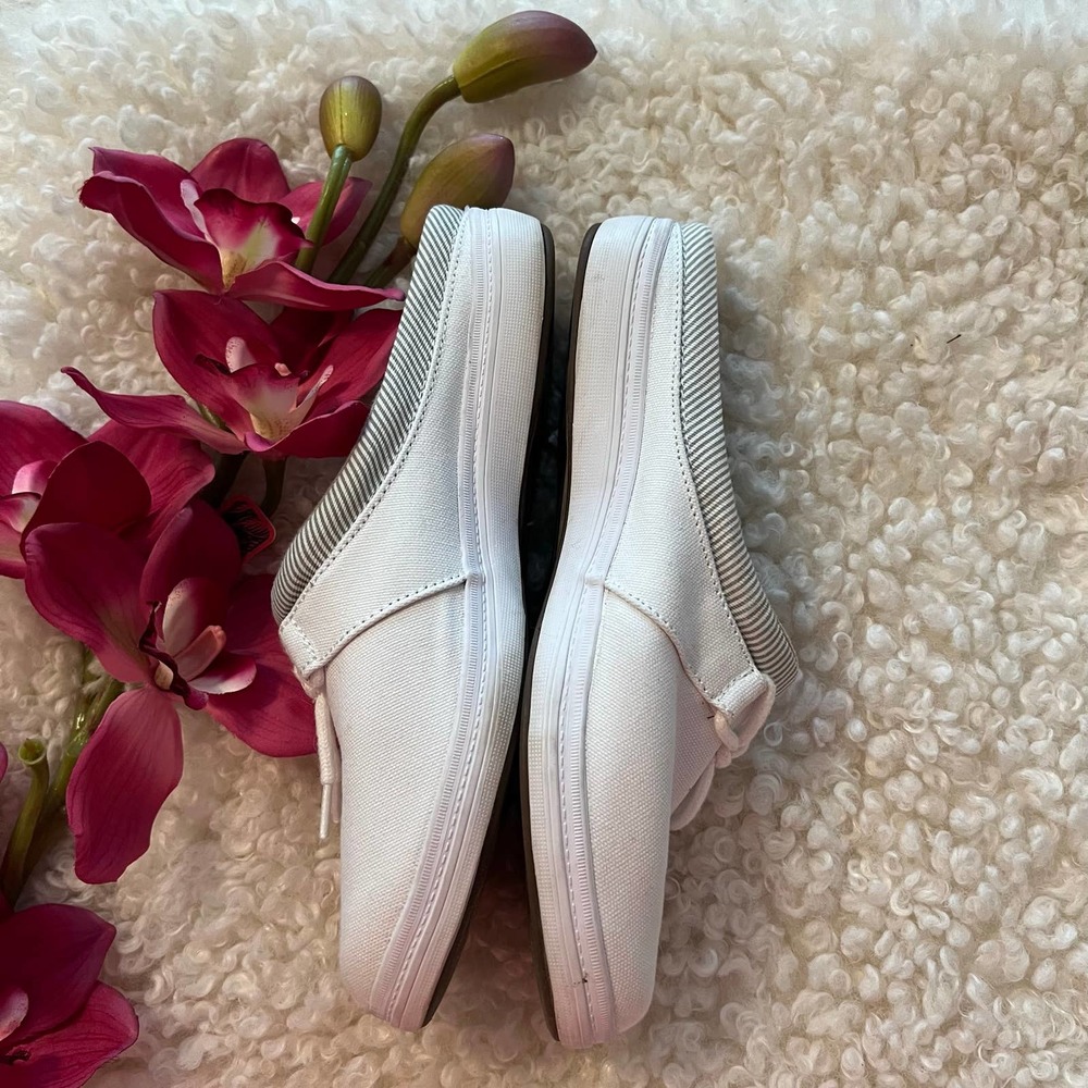 White Canvas Memory Foam Grasshoppers With Cream … - image 2